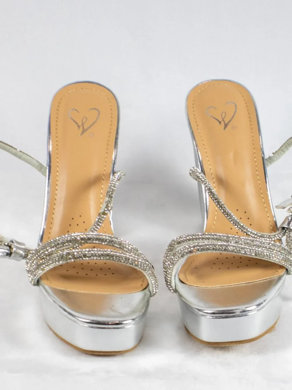 Windsor Eleanor Silver Rhinestone Metallic Platform Block Heels Size 6.5